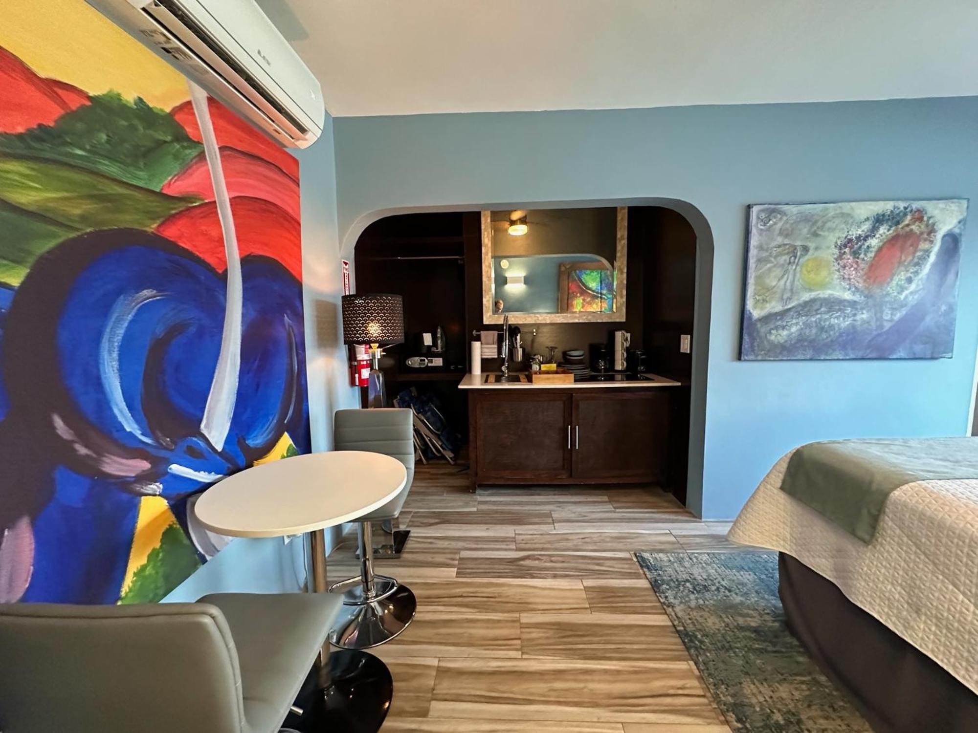 Old Crow Hotel And Suites Βιέκες Εξωτερικό φωτογραφία